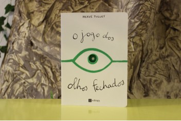 O Jogo dos Olhos Fechados